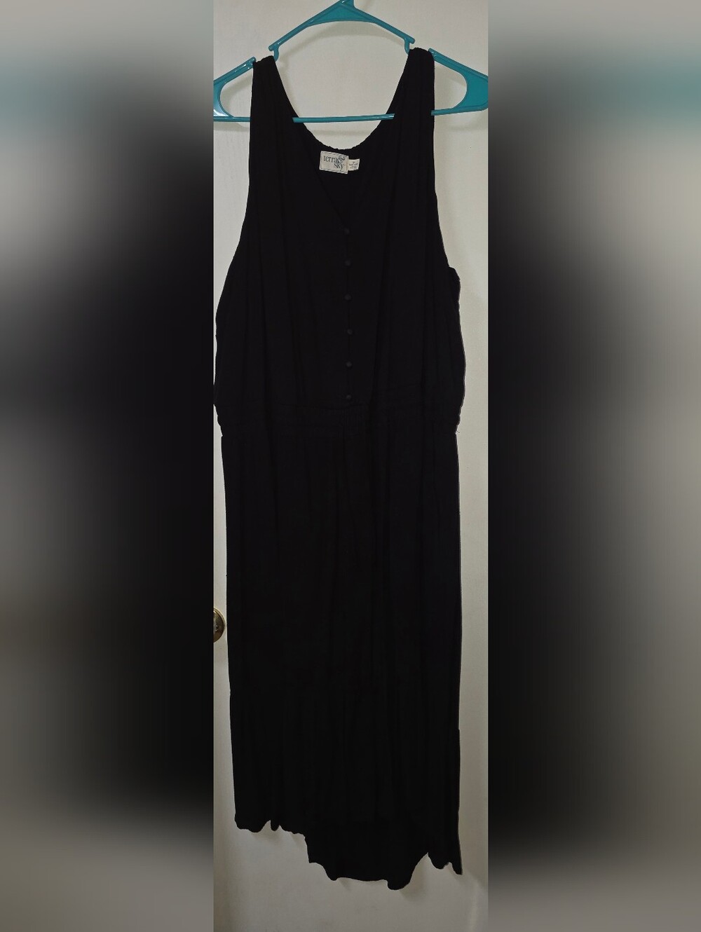 Terra & Sky Classic Black Sleeveless Button-Front Maxi Dress